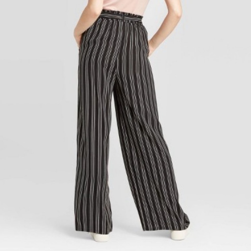 Xhilaration Wide Leg Palazzo Pants in Black and White Stripe Size M
